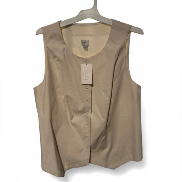 a new day Jackets & Blazers - Size XXL Women’s A new day cream vest